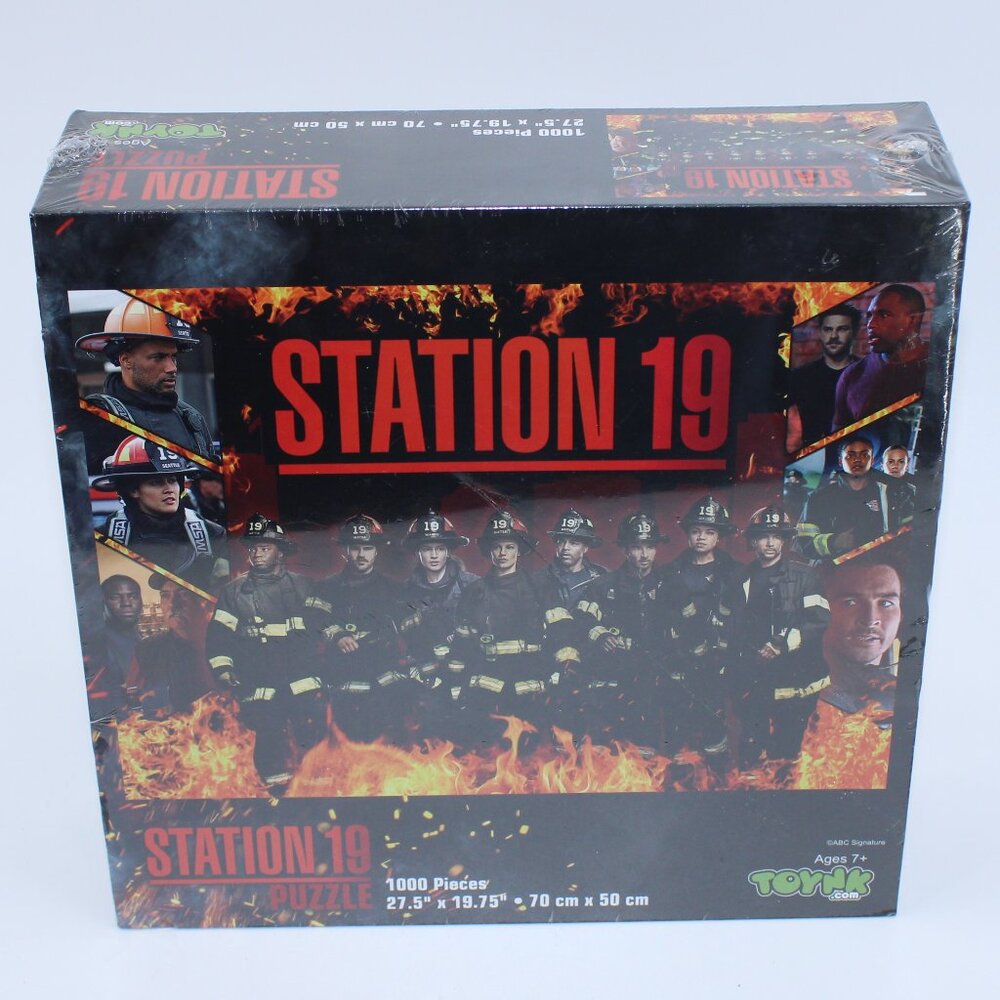 Toynk Station 19 Collage 1000-Piece Jigsaw Puzzle